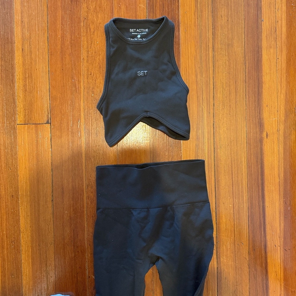 SET Active Form Cloud BROWN in XS